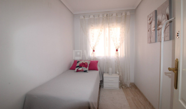Odsprzedaż - Mieszkanie w bloku - Torrevieja - Centro