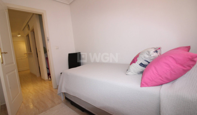 Odsprzedaż - Mieszkanie w bloku - Torrevieja - Centro