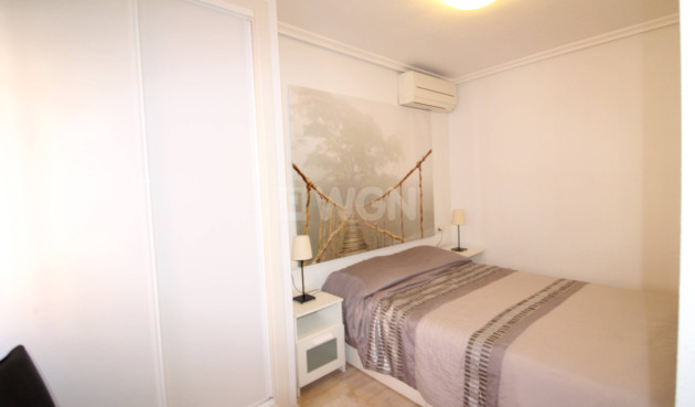 Odsprzedaż - Mieszkanie w bloku - Torrevieja - Centro