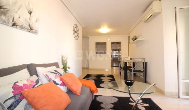Odsprzedaż - Mieszkanie w bloku - Torrevieja - Centro