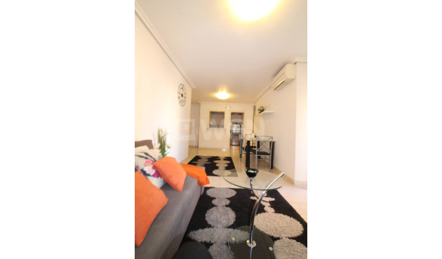 Odsprzedaż - Mieszkanie w bloku - Torrevieja - Centro