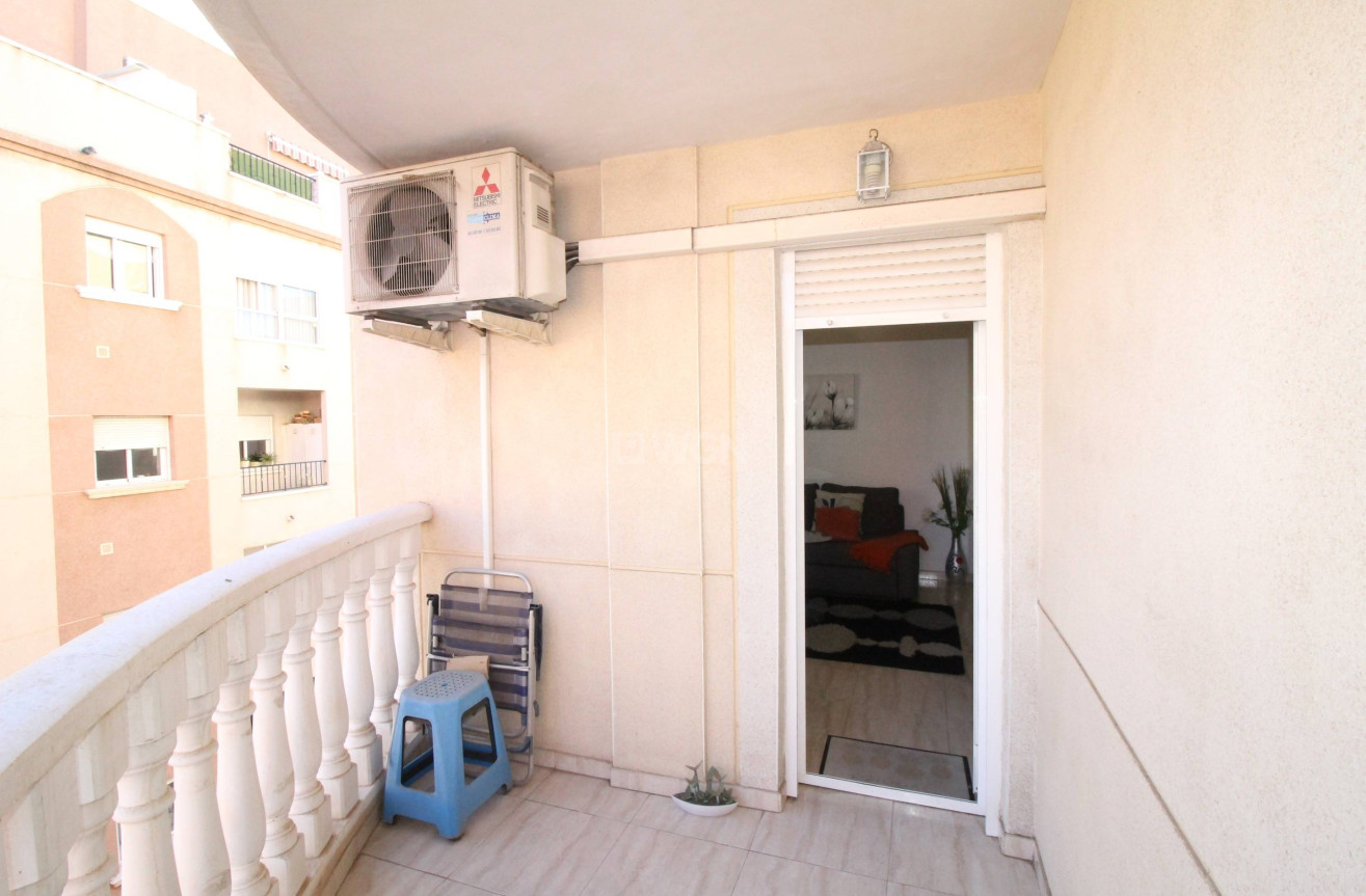 Odsprzedaż - Mieszkanie w bloku - Torrevieja - Centro