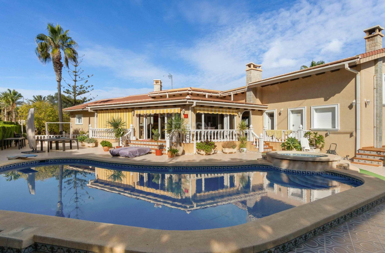 Odsprzedaż - Villa - Cabo Roig - Muy Cerca De La Playa