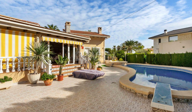 Odsprzedaż - Villa - Cabo Roig - Muy Cerca De La Playa