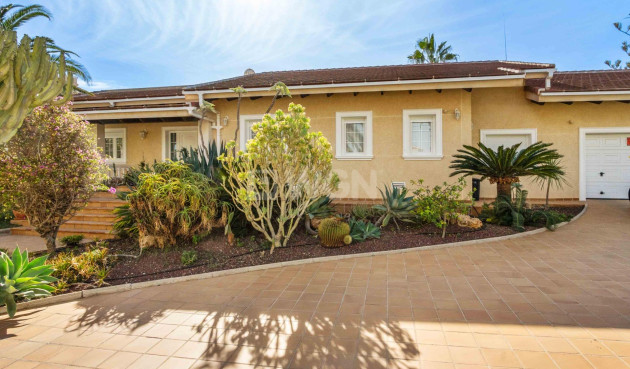 Odsprzedaż - Villa - Cabo Roig - Muy Cerca De La Playa