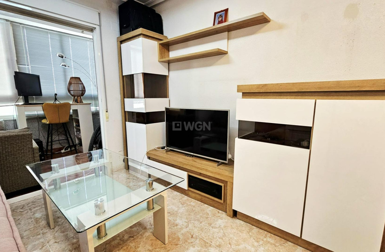 Odsprzedaż - Mieszkanie w bloku - Torrevieja - Nueva Torrevieja