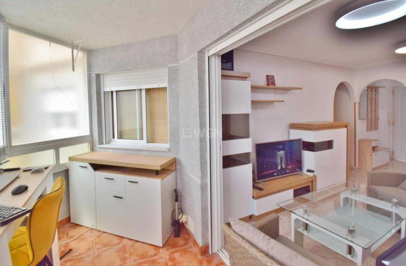 Odsprzedaż - Mieszkanie w bloku - Torrevieja - Nueva Torrevieja