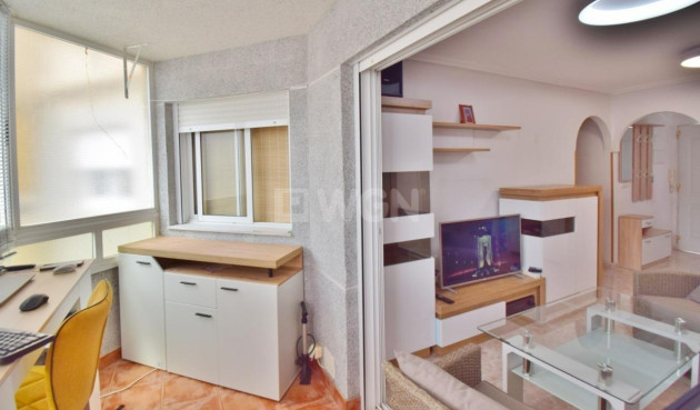 Odsprzedaż - Mieszkanie w bloku - Torrevieja - Nueva Torrevieja