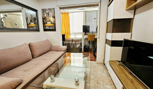 Odsprzedaż - Mieszkanie w bloku - Torrevieja - Nueva Torrevieja