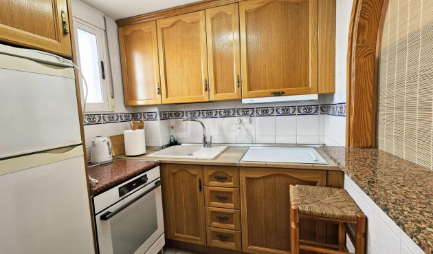 Odsprzedaż - Mieszkanie w bloku - Torrevieja - Nueva Torrevieja