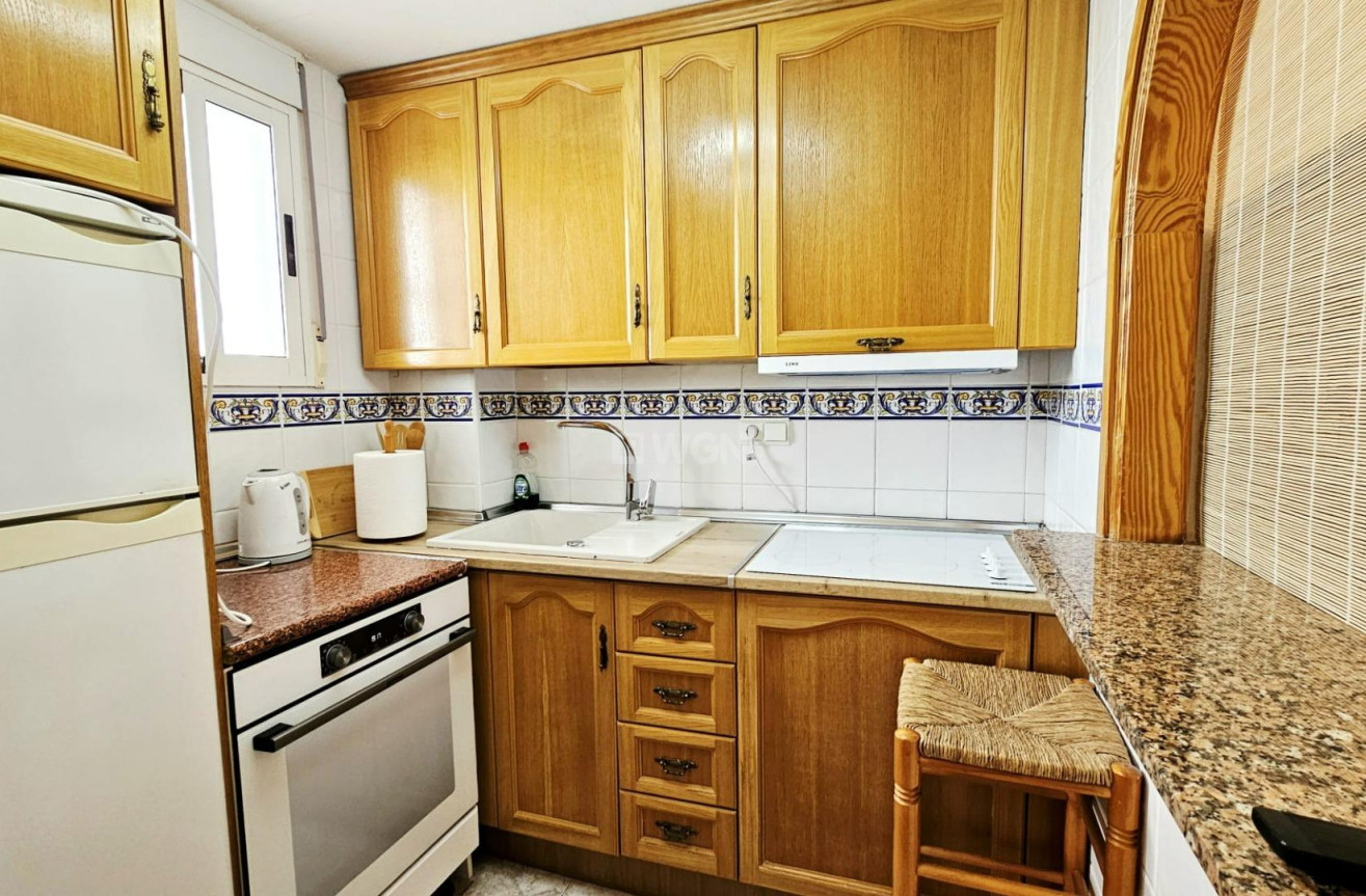 Odsprzedaż - Mieszkanie w bloku - Torrevieja - Nueva Torrevieja