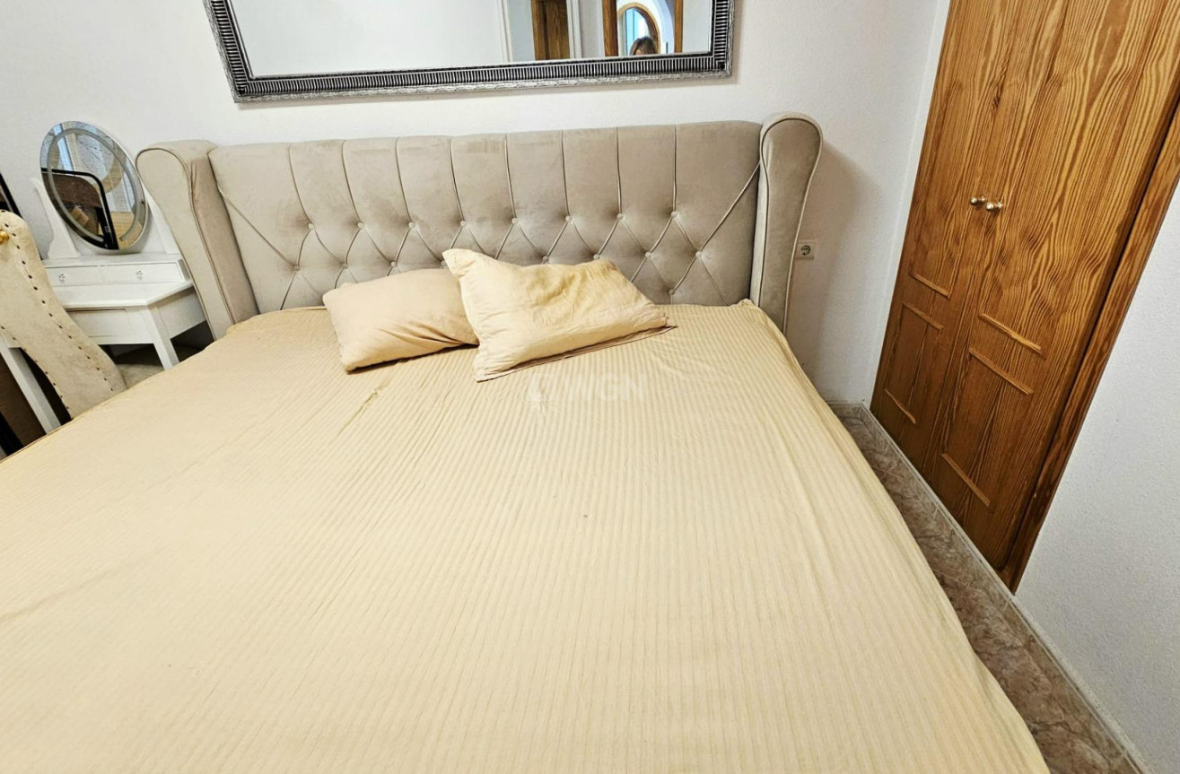 Odsprzedaż - Mieszkanie w bloku - Torrevieja - Nueva Torrevieja