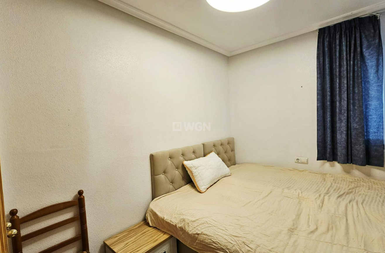 Odsprzedaż - Mieszkanie w bloku - Torrevieja - Nueva Torrevieja