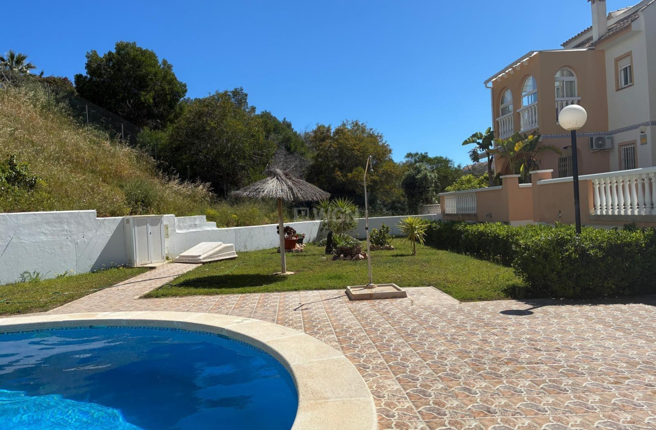 Odsprzedaż - Mieszkanie w bloku - Torrevieja - La Mata