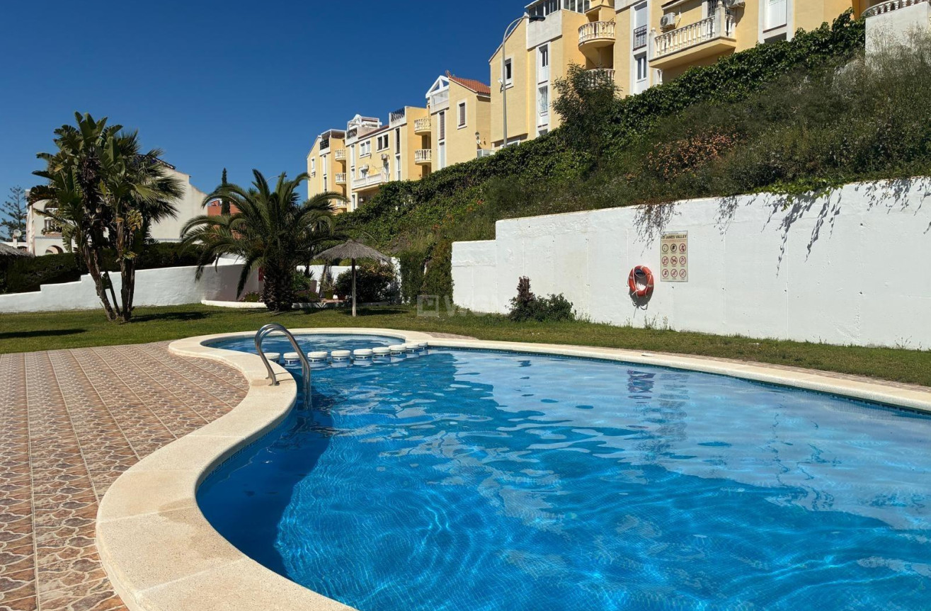 Odsprzedaż - Mieszkanie w bloku - Torrevieja - La Mata
