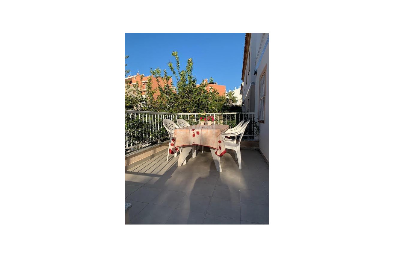 Odsprzedaż - Mieszkanie w bloku - Torrevieja - La Mata