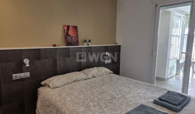 Odsprzedaż - Mieszkanie w bloku - Torrevieja - La Mata