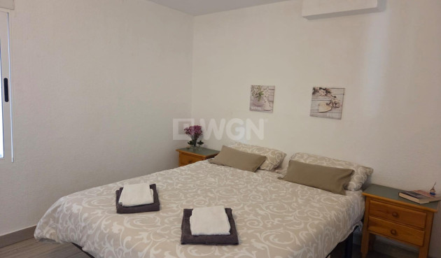 Odsprzedaż - Mieszkanie w bloku - Torrevieja - La Mata