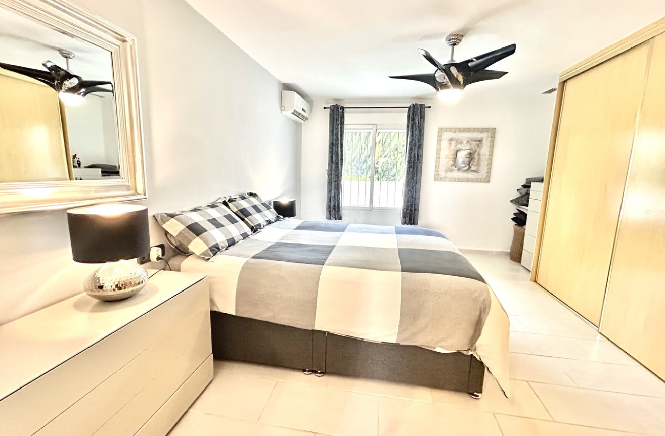 Odsprzedaż - Villa - Catral - Costa Blanca