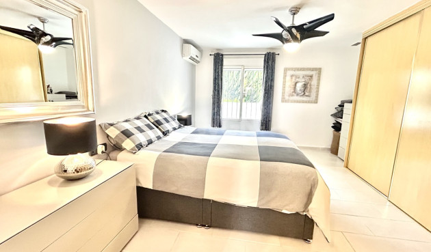 Odsprzedaż - Villa - Catral - Costa Blanca