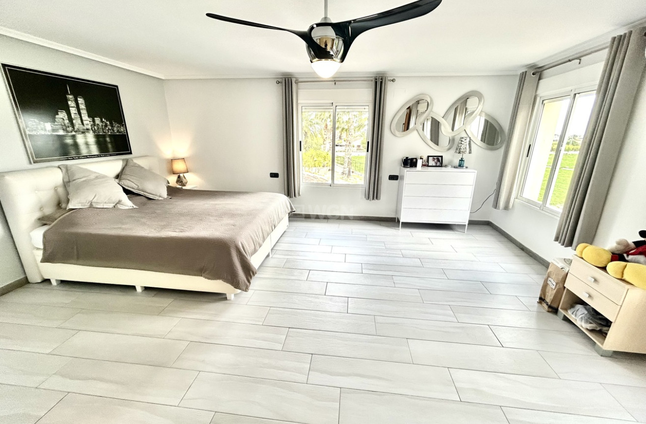 Odsprzedaż - Villa - Catral - Costa Blanca