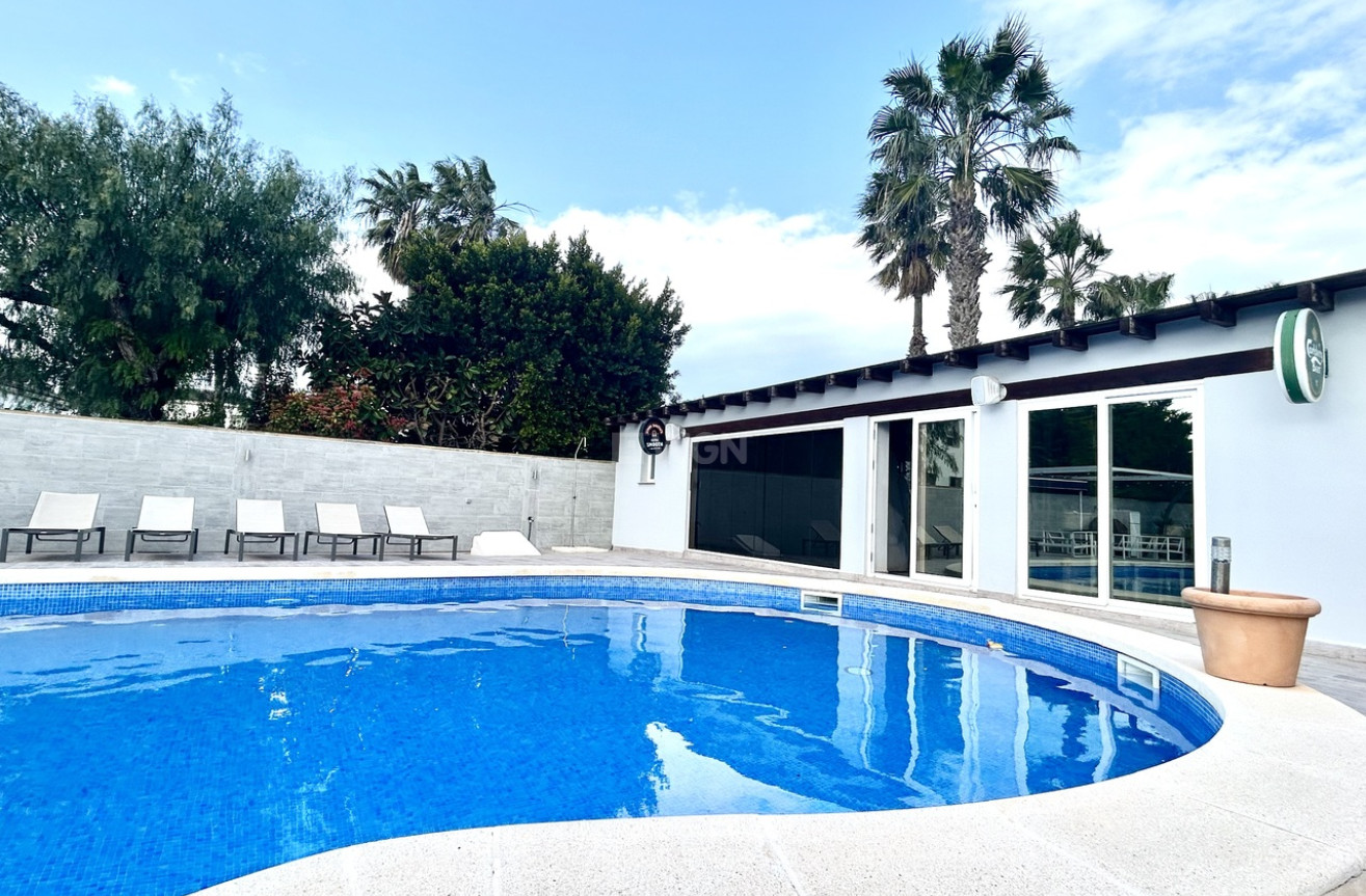 Odsprzedaż - Villa - Catral - Costa Blanca