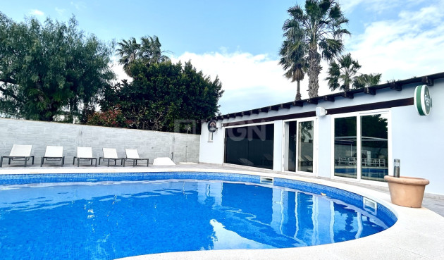 Odsprzedaż - Villa - Catral - Costa Blanca