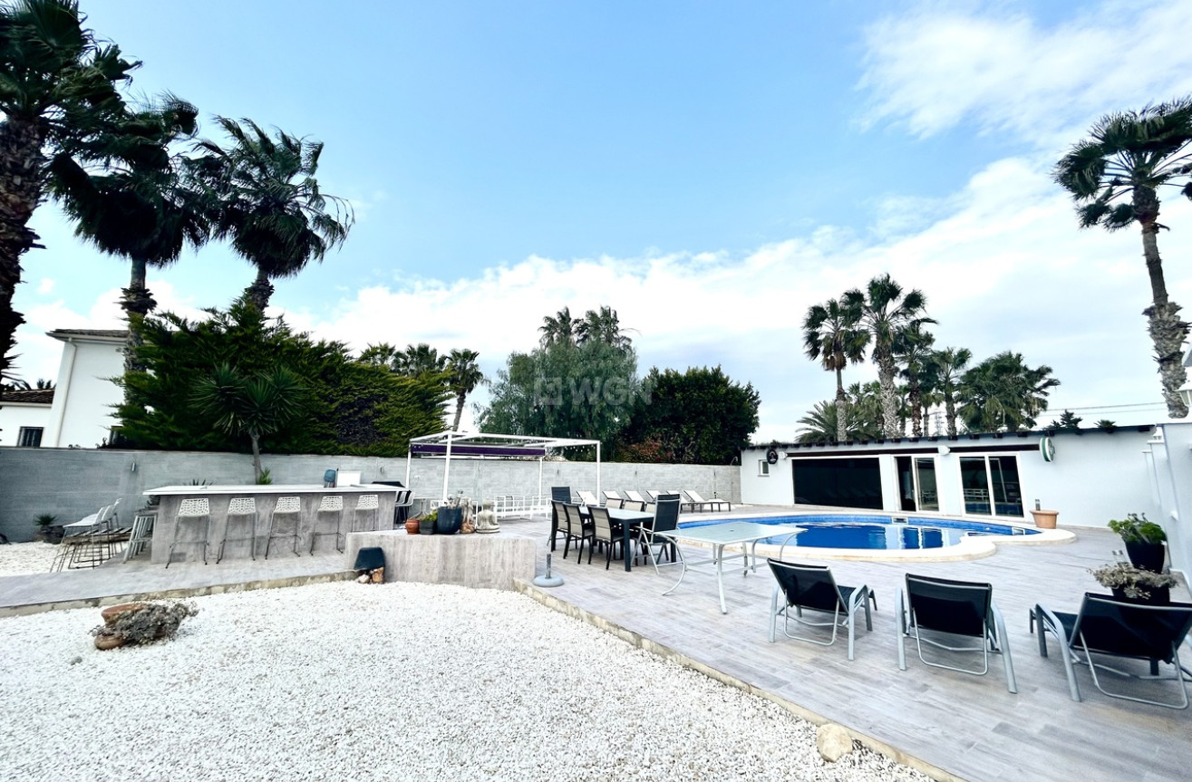 Odsprzedaż - Villa - Catral - Costa Blanca