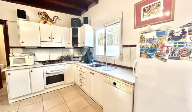 Odsprzedaż - Villa - Catral - Costa Blanca