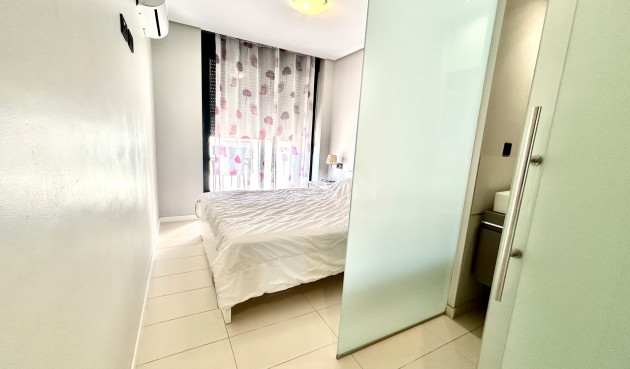 Odsprzedaż - Mieszkanie w bloku - Villamartin - Costa Blanca