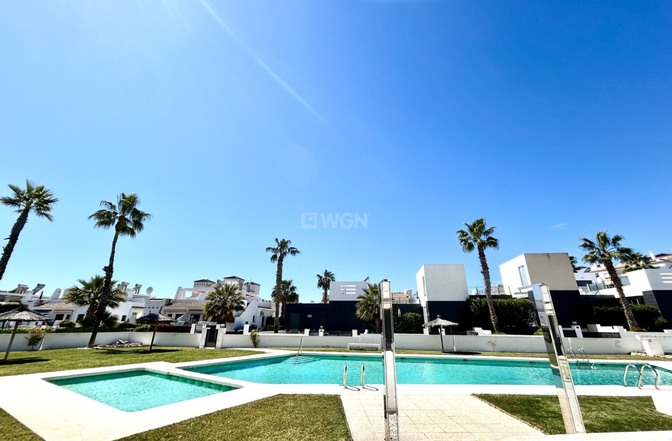 Odsprzedaż - Mieszkanie w bloku - Villamartin - Costa Blanca