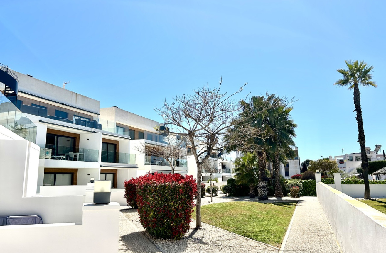 Odsprzedaż - Mieszkanie w bloku - Villamartin - Costa Blanca