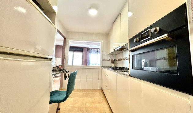 Odsprzedaż - Mieszkanie w bloku - Torrevieja - Costa Blanca