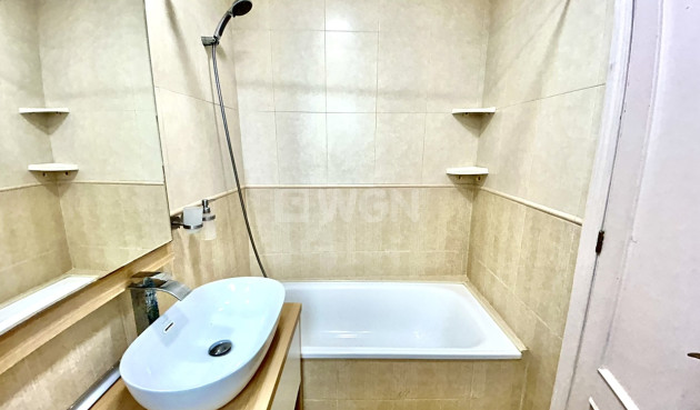 Odsprzedaż - Mieszkanie w bloku - Torrevieja - Costa Blanca