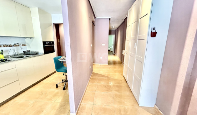 Odsprzedaż - Mieszkanie w bloku - Torrevieja - Costa Blanca