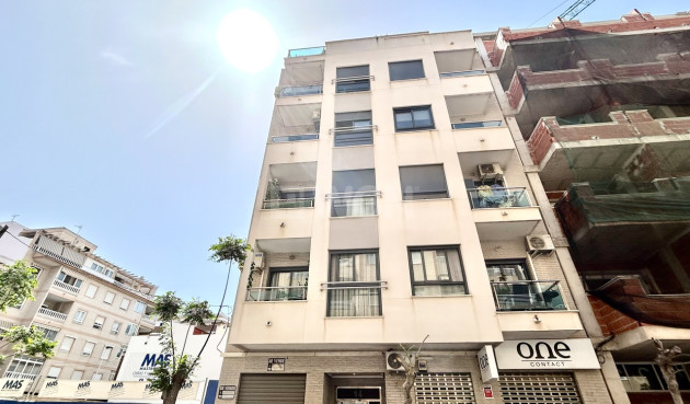 Odsprzedaż - Mieszkanie w bloku - Torrevieja - Costa Blanca