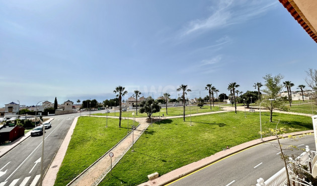 Odsprzedaż - Mieszkanie w bloku - Los Altos - Costa Blanca