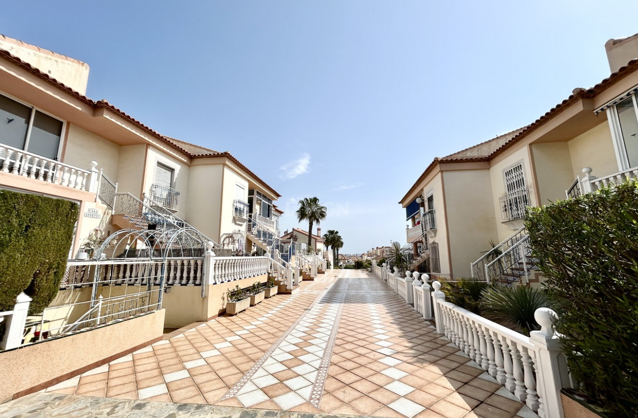 Odsprzedaż - Mieszkanie w bloku - Los Altos - Costa Blanca