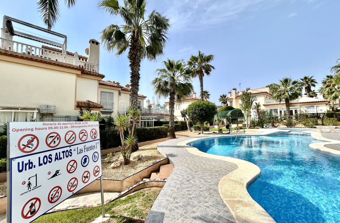 Odsprzedaż - Mieszkanie w bloku - Los Altos - Costa Blanca