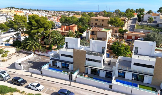 Odsprzedaż - Villa - Villamartin - Costa Blanca