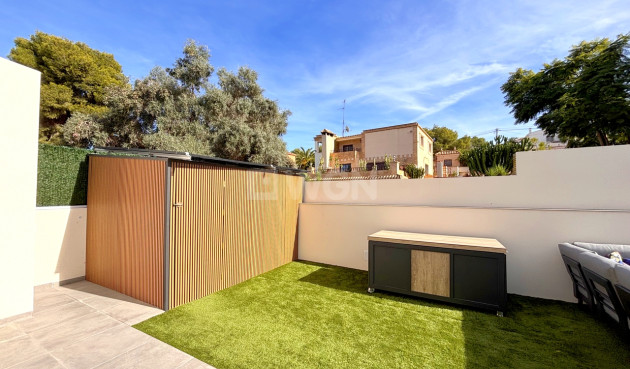 Odsprzedaż - Villa - Villamartin - Costa Blanca