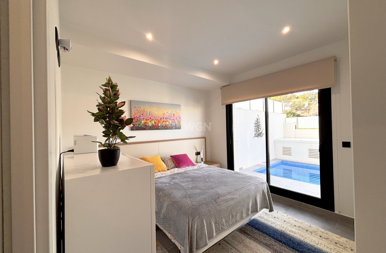 Odsprzedaż - Villa - Villamartin - Costa Blanca