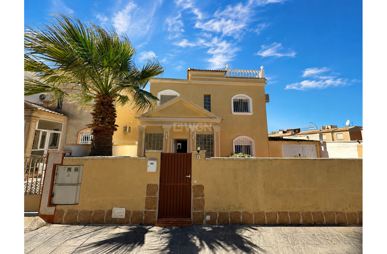 Odsprzedaż - Villa - Torrevieja - Costa Blanca