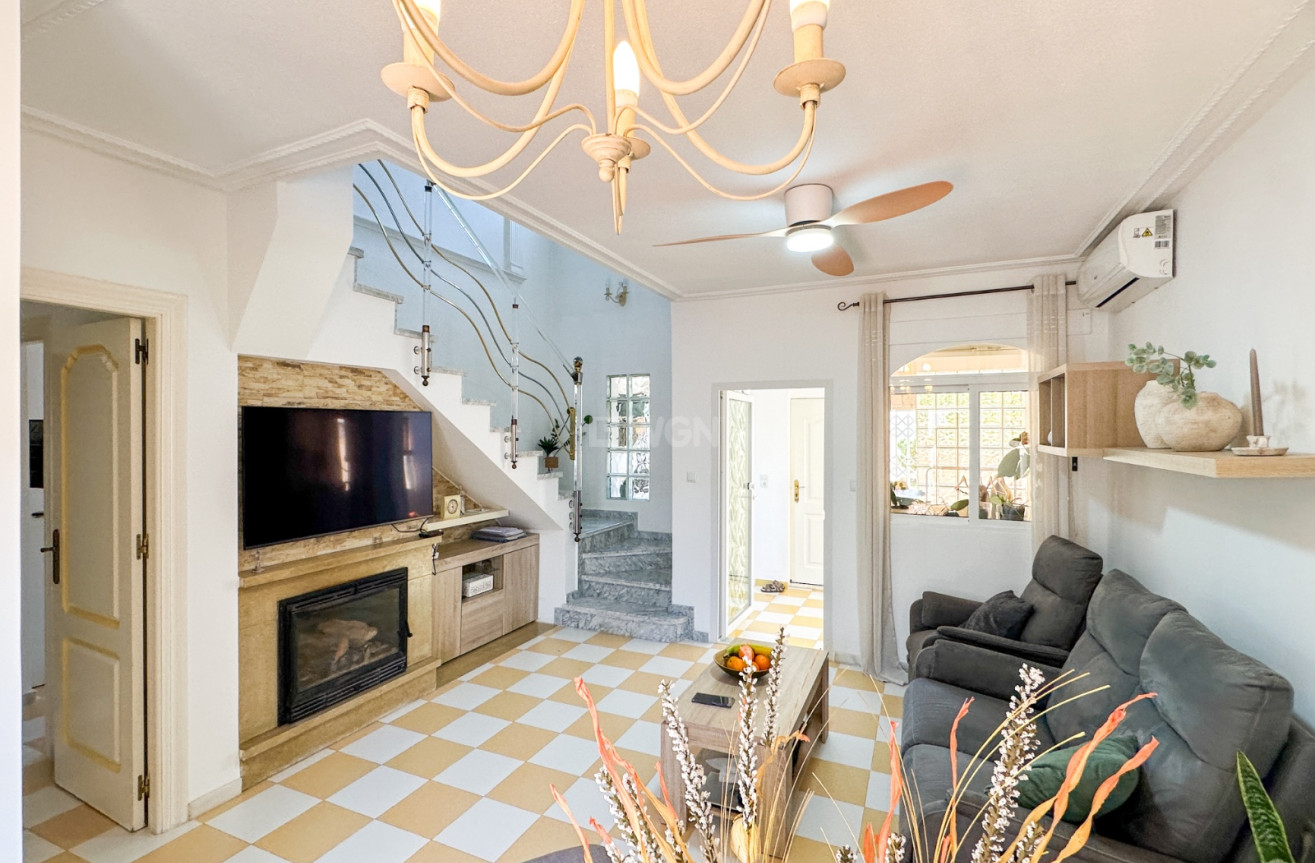 Odsprzedaż - Villa - Torrevieja - Costa Blanca