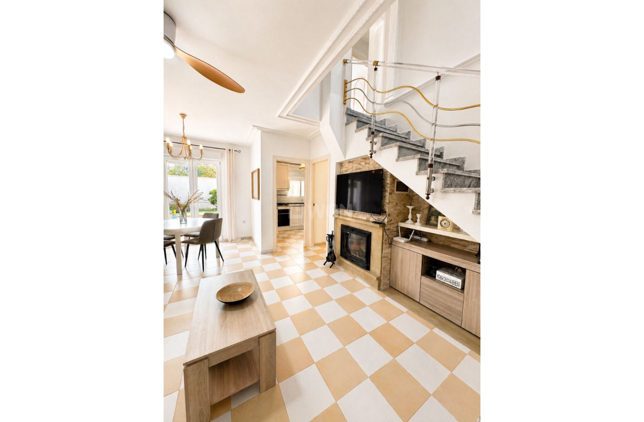 Odsprzedaż - Villa - Torrevieja - Costa Blanca