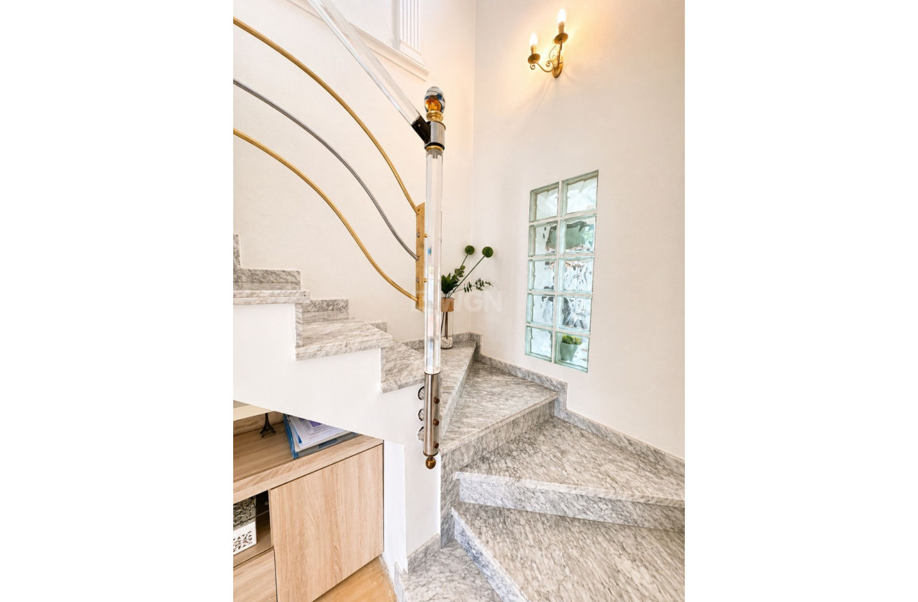 Odsprzedaż - Villa - Torrevieja - Costa Blanca
