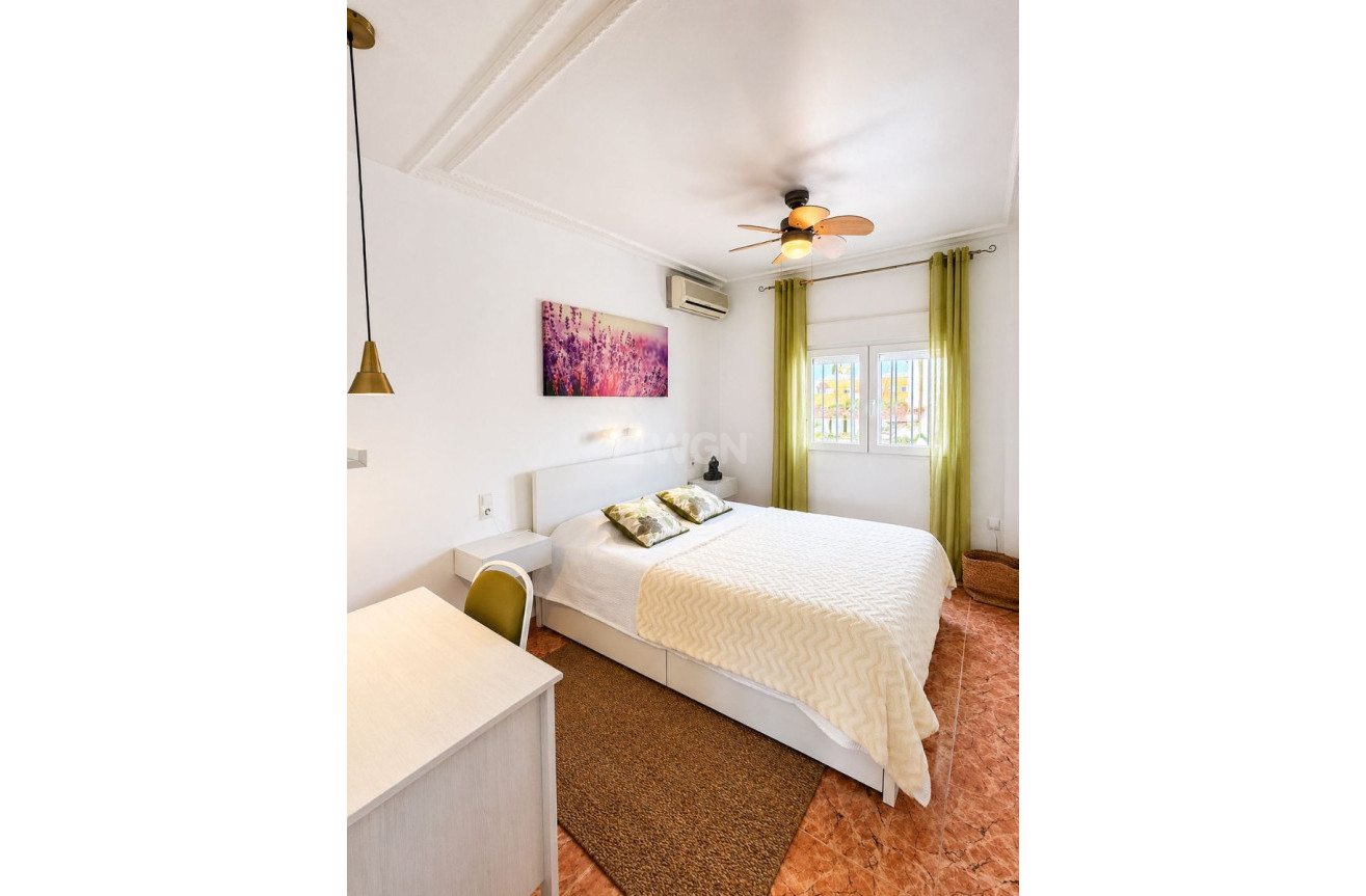 Odsprzedaż - Villa - Torrevieja - Costa Blanca