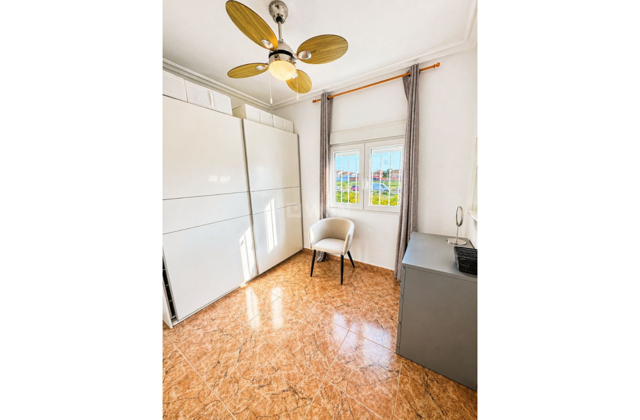 Odsprzedaż - Villa - Torrevieja - Costa Blanca