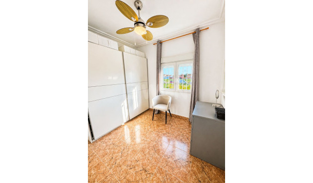 Odsprzedaż - Villa - Torrevieja - Costa Blanca