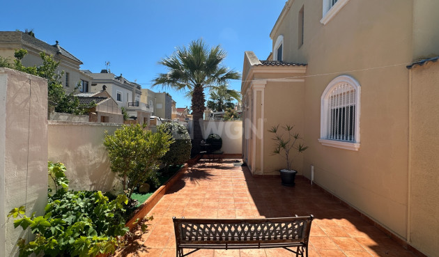 Odsprzedaż - Villa - Torrevieja - Costa Blanca